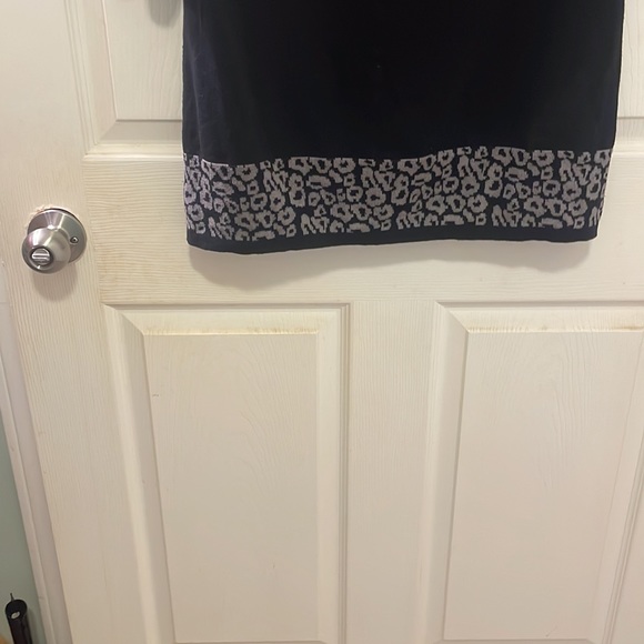 Style & company size small, longer medium weight ,black, white, leopard sweater - Picture 7 of 8